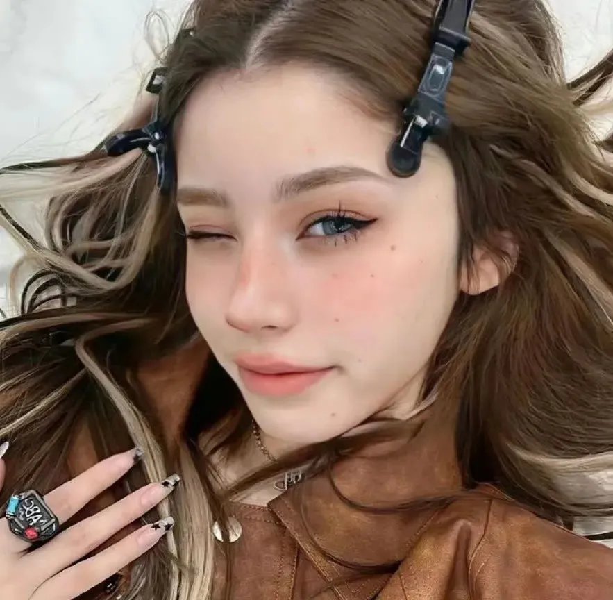 莫顿船长与蜘蛛女王